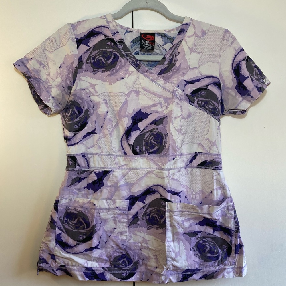 🚨SALE🚨 eckoRed Purple Floral Scrubs with Front Pockets and smocked waist